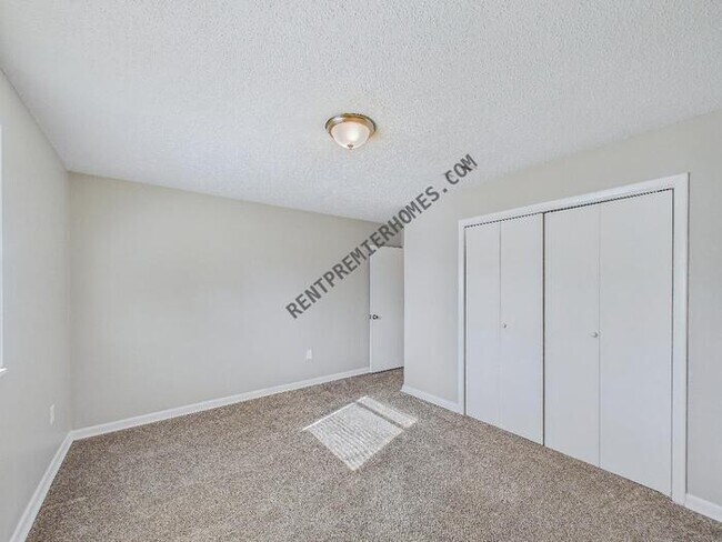 Building Photo - 8708 Patricia Lynn Ln