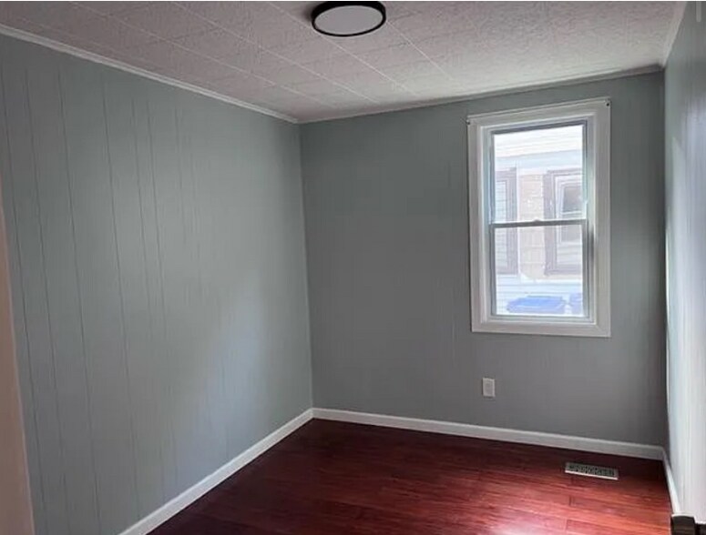 Building Photo - 348 Prospect Ave