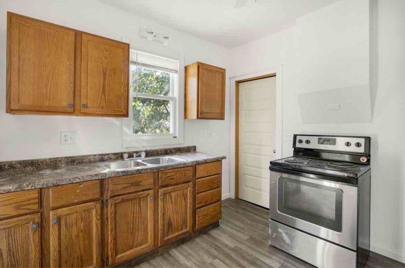 Building Photo - 705 Forsythe St