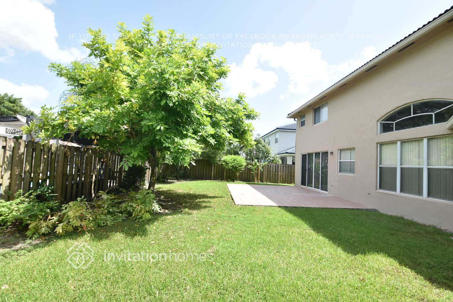 Building Photo - 14903 SW 159th Pl