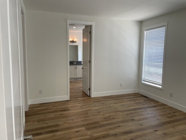 Building Photo - 1705 Berrywood Dr