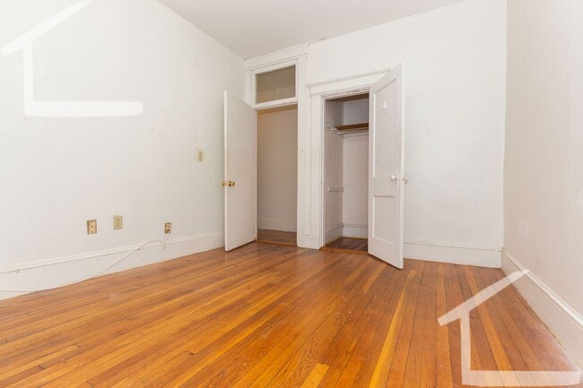 Building Photo - $500 Promo expired, now NO FEE!  Perfect for I-20 students looking to save money and live near BU...