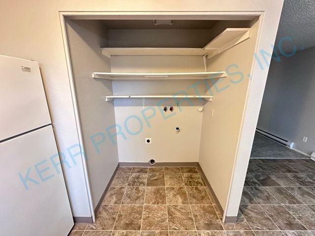 Building Photo - Charming 2-Bed Retreat with 875 Sq Ft of Comfort in Troutdale!