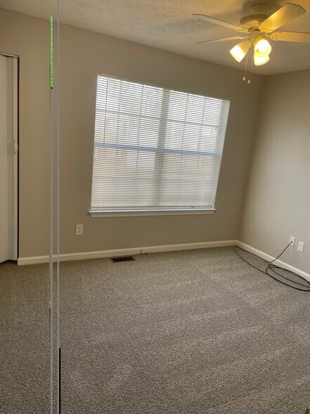 Building Photo - 1241 Ling Way
