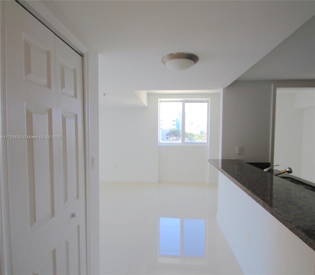 Building Photo - 6362 Collins Ave