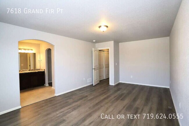 Building Photo - 7618 Grand Fir Point