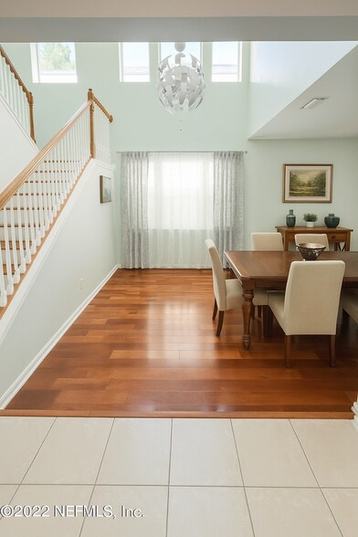 Building Photo - 628 Candlebark Dr