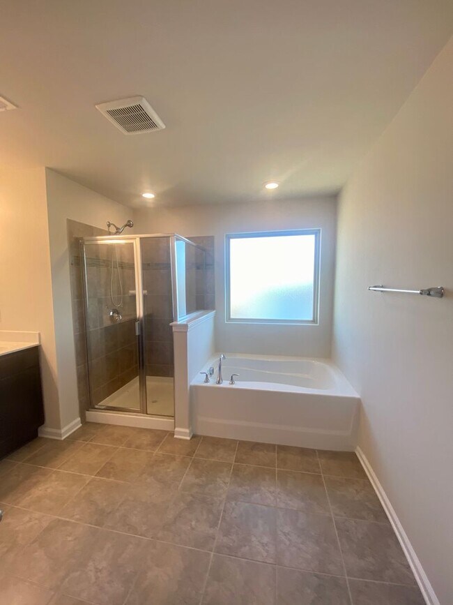 Building Photo - 3BR/2.5BA TOWNHOME IN INDIAN LAND SC