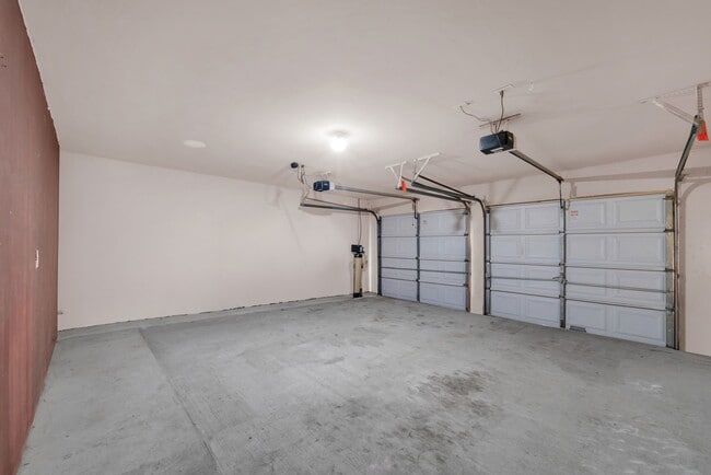 Building Photo - 28223 Fantail Dr