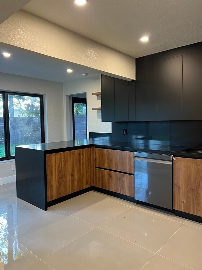 kitchen - 3511 NW 35th Ave