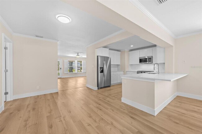 Building Photo - 2026 Bayou Grande Blvd NE