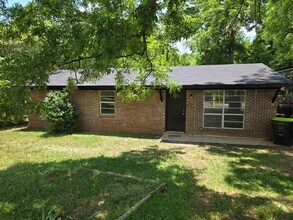 Building Photo - 119 Worthy Dr