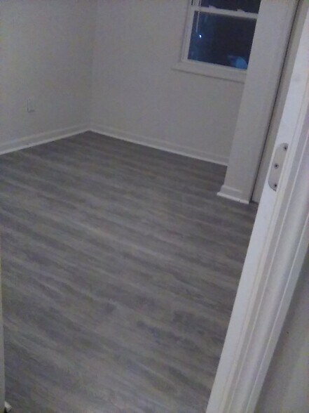 Building Photo - 132 Heald St