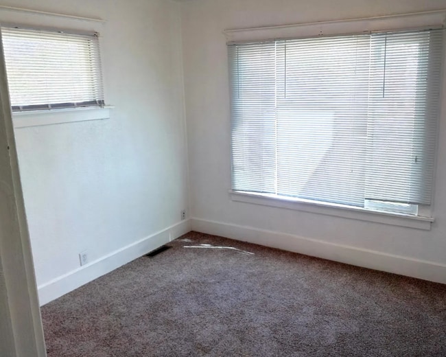 Building Photo - 4 Bedroom, 2 Bath Home in Greeley – Spacious & Comfortable