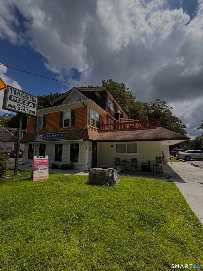 Building Photo - 123 Old Norwich Rd