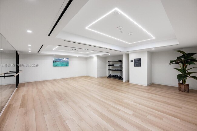 Building Photo - 225 N Miami Ave