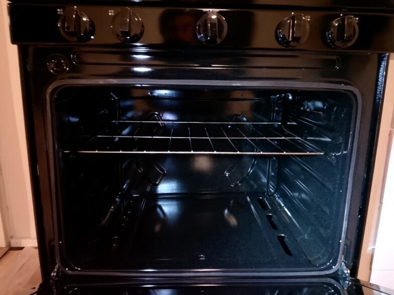 Building Photo - 675 7th St