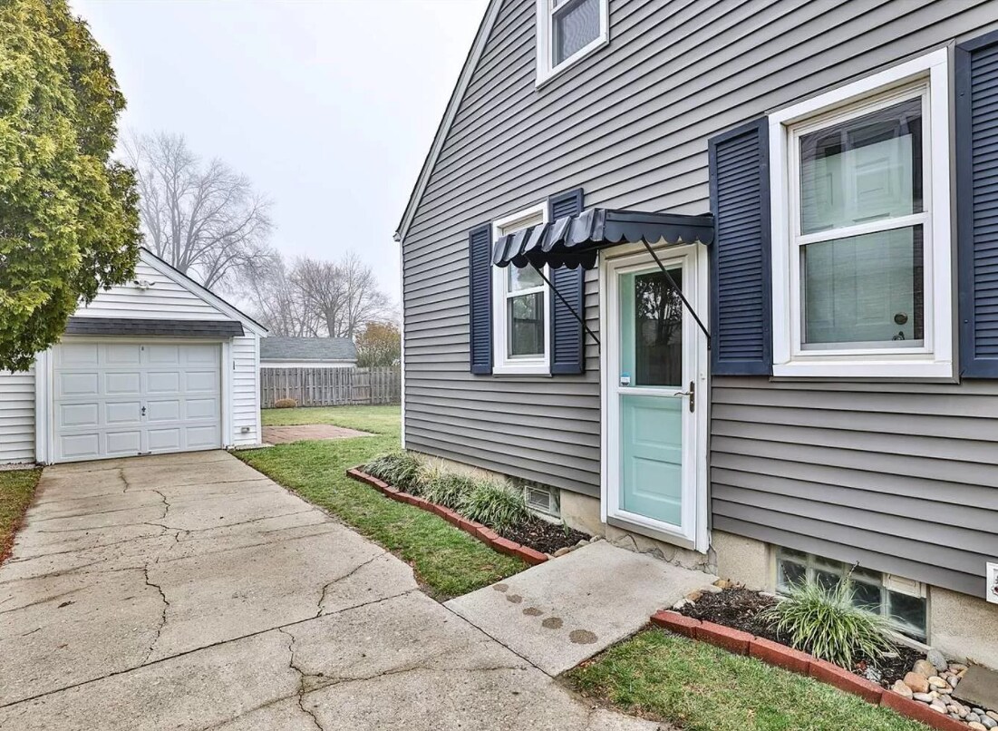 Building Photo - 4004 Matson Ave