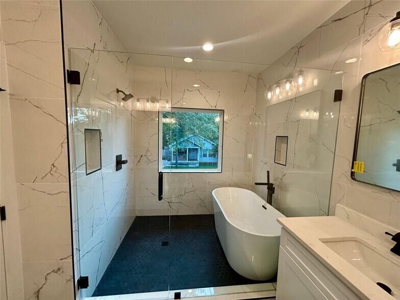 Building Photo - 854 Smith St SW