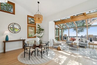 Building Photo - Berkeley Hills Beauty with Bay Views & Ele...