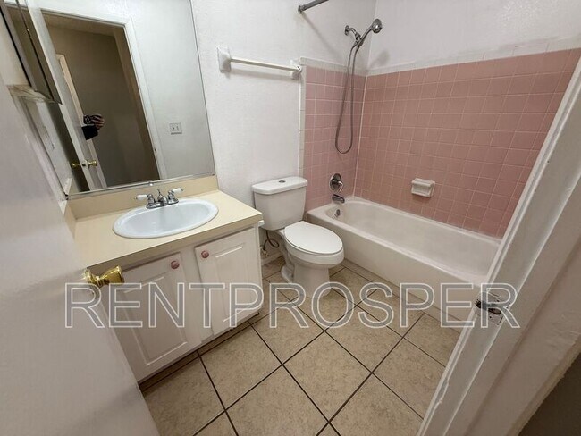 Building Photo - 4305 S Semoran Blvd