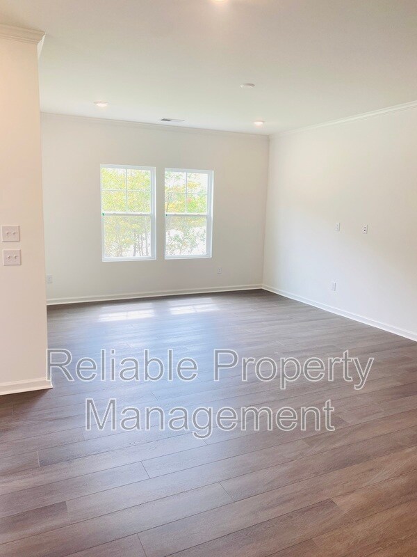 Building Photo - 651 Roy Adams Rd