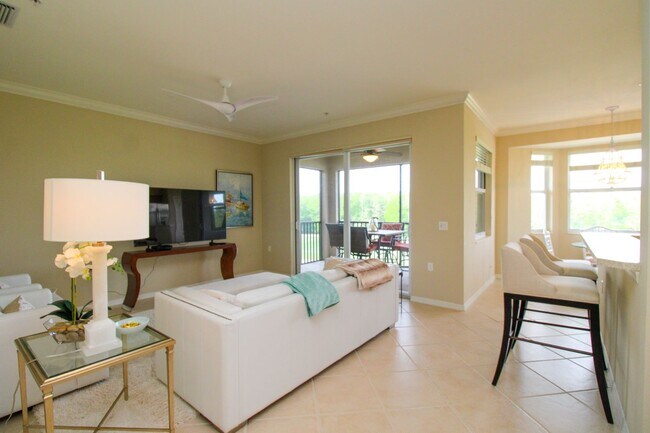 Building Photo - CALLING ALL GOLF ENTHUSIASTS ** STUNNING 2...