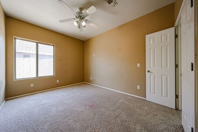 Building Photo - Charming 4BD, 2BA home in Chandler!