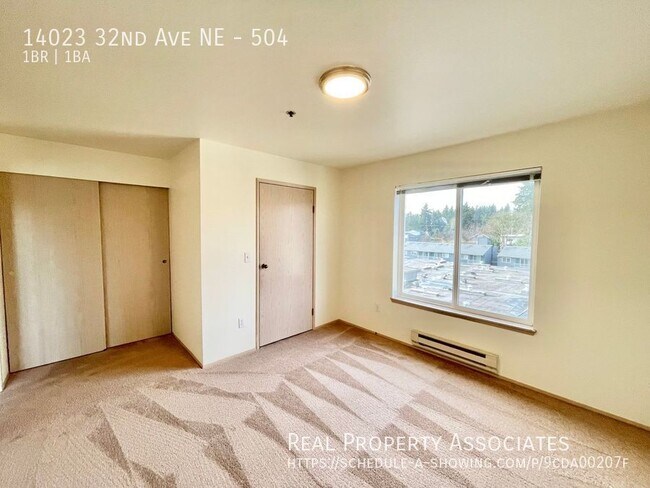 Building Photo - 14023 32nd Ave NE