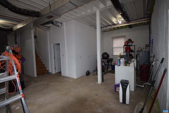 Building Photo - 3364 Dogwood Dr