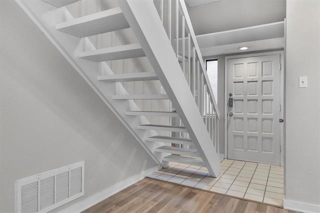 Building Photo - 521 Ranch Trail