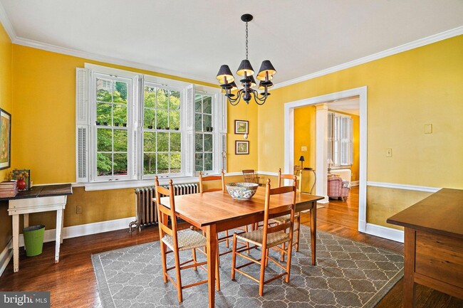 Building Photo - 3612 Albemarle St NW