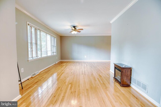 Building Photo - 800 Baltimore Annapolis Blvd