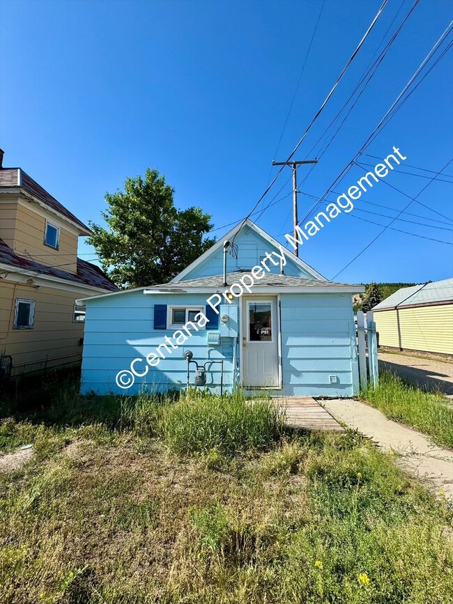 Building Photo - 1 Bed 1 Bath located in the heart of Anaconda