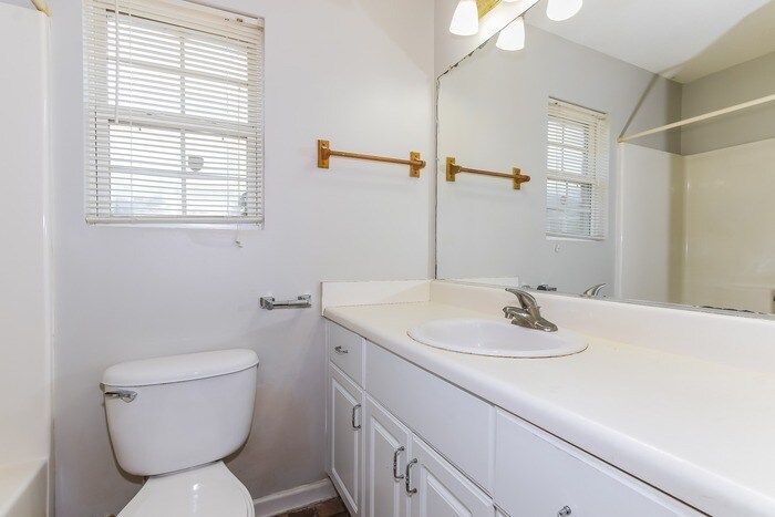 Building Photo - 3322 Sugarberry Dr