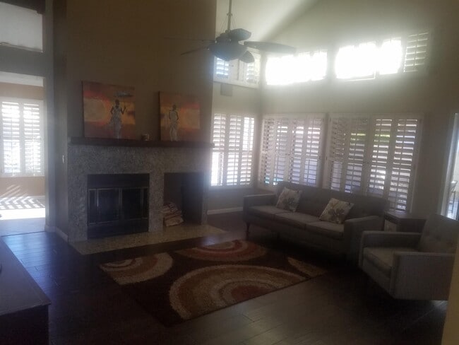 Building Photo - 1957 E Citation Ln