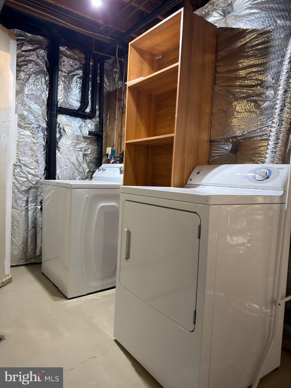 Building Photo - 7684 Green Garland Dr