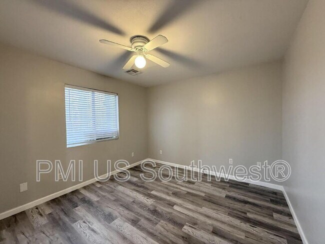 Building Photo - 3443 Sunbonnet Dr