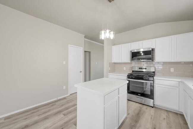 Building Photo - 3139 Lodgemist Ln