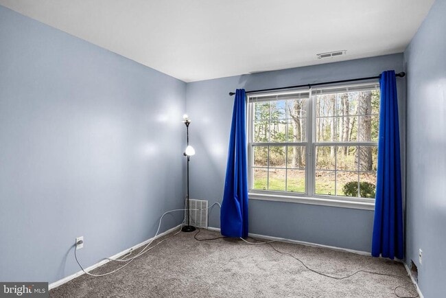 Building Photo - 703 Quail Rd