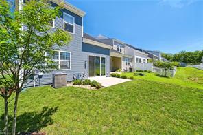 Building Photo - Executive Luxury Living at Colonial Heritage