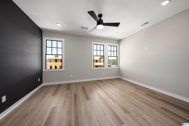 Building Photo - 1109 Windsor Sq