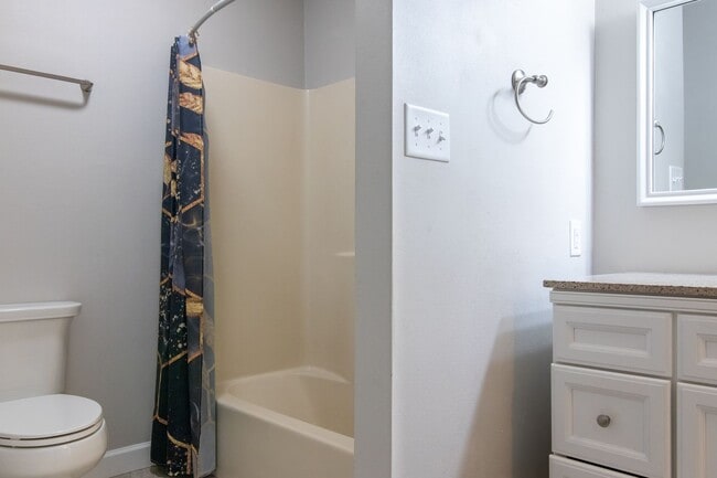 Building Photo - 3/2 located in Ft. Walton Beach