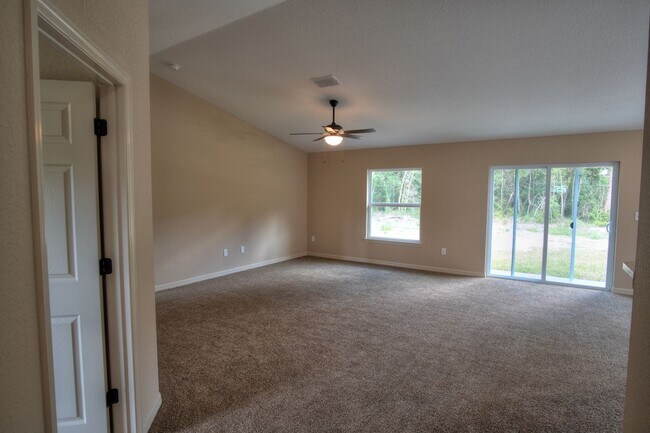 Building Photo - BRAND NEW 4/2/2 Home for Rent. Available NOW!