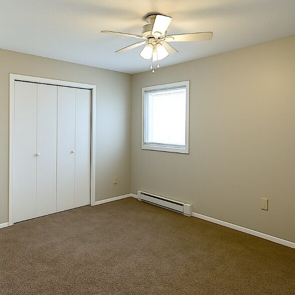 Building Photo - 471 Paxon St