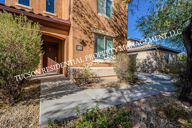 Building Photo - 6012 S Meadow Breeze Dr