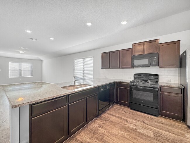 Building Photo - 9714 Marbach Hl