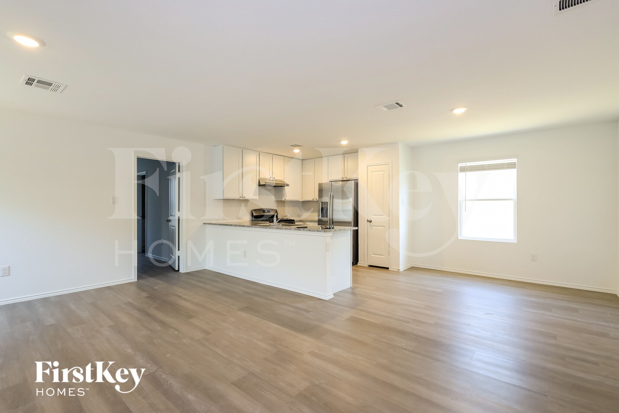 Building Photo - 8011 Nube Medina