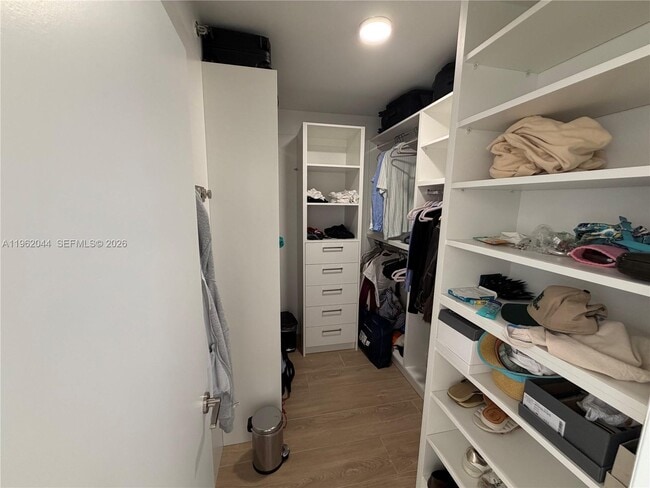 Building Photo - 20191 E Country Club Dr