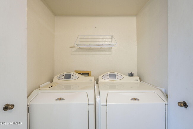 Building Photo - 11666 N 28th Dr